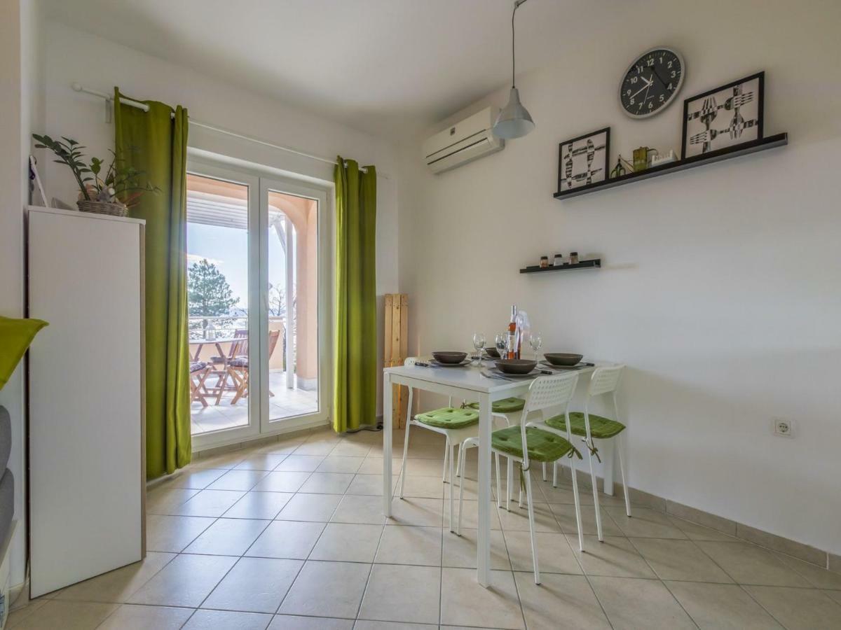 Apartment Color Green Dramalj Exterior photo